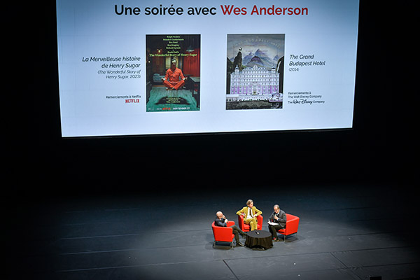 <span style='display:inline-block; background-color:#DF071E; width: 100%;padding:5px;'>Une soirée avec Wes Anderson</span>